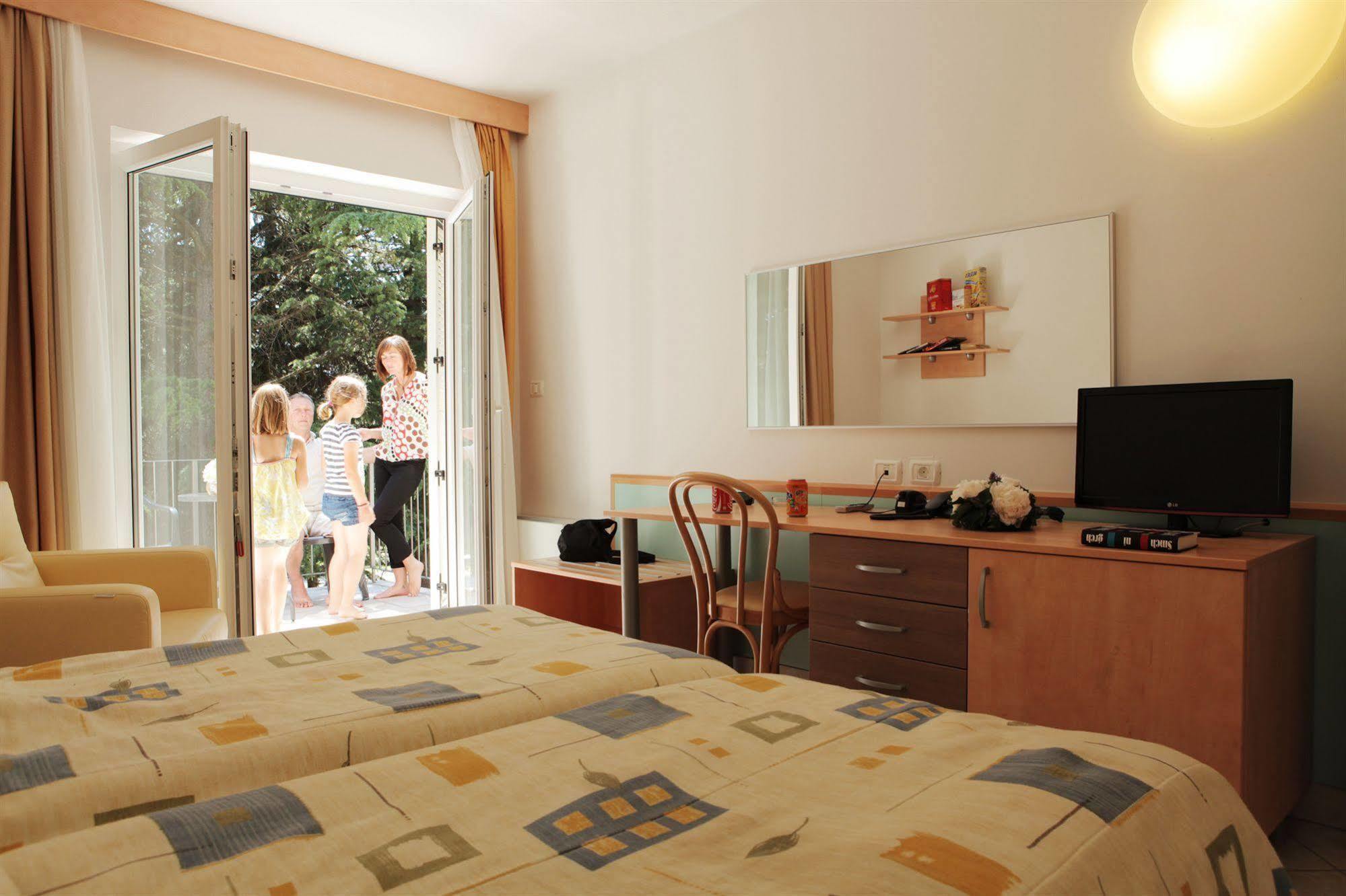 Bor Annex Hotel Ankaran Kültér fotó